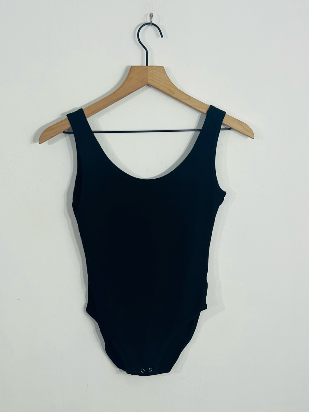Nollie Women's Black Solid One-Piece Bodysuit Size M Snap Closure Layering Top